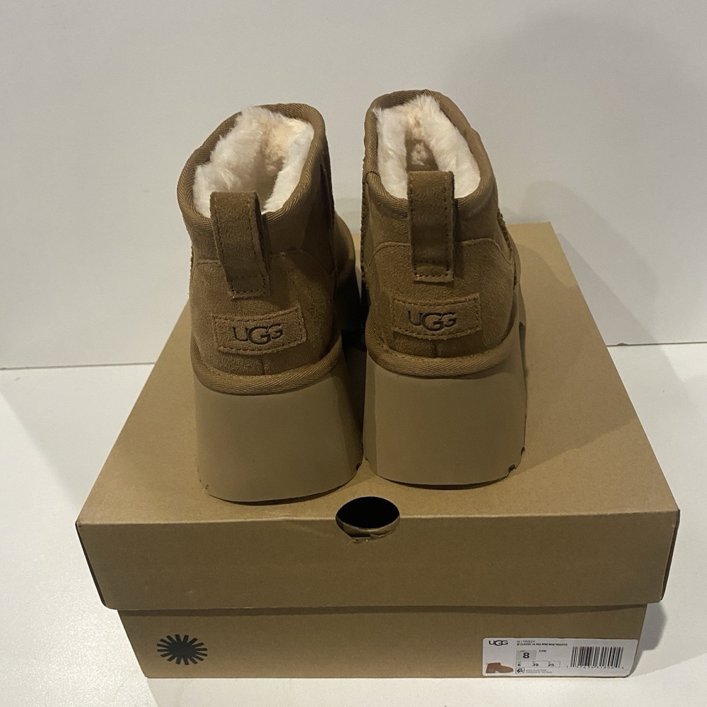 NIB UGG Classic Ultra Mini New Heights Platform Boots, Chestnut, Women's Size 8 - Picture 3 of 6